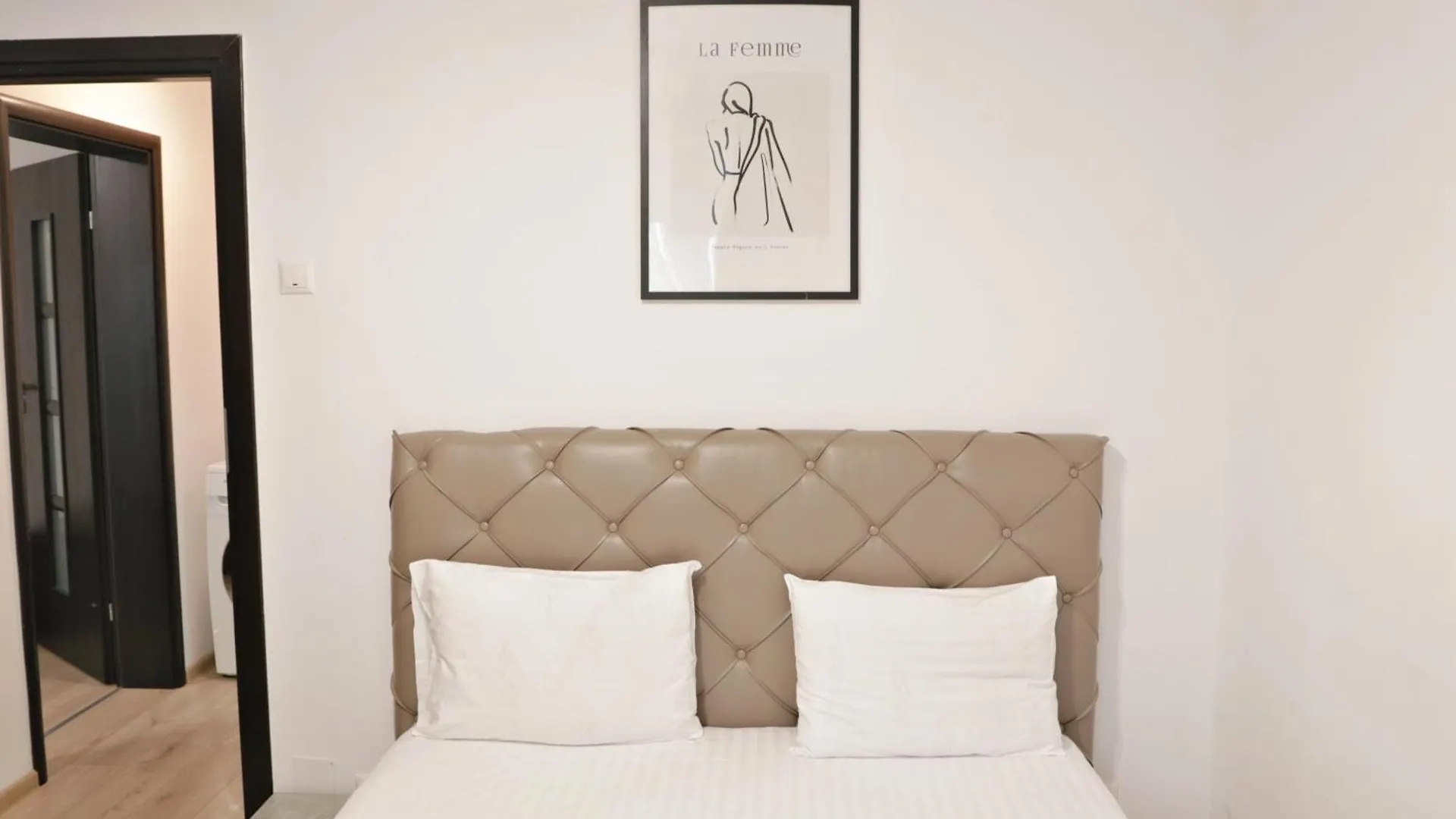 Conta I 1 Bedroom Apartment Near Tnb Bucharest Romania