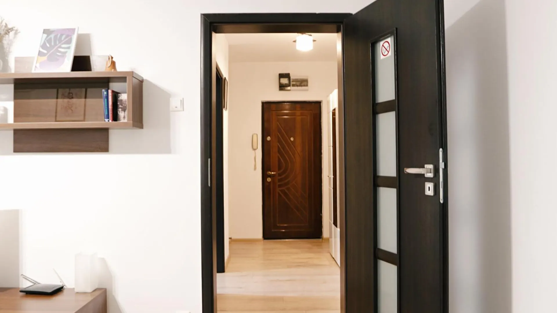 Conta I 1 Bedroom Apartment Near Tnb Bucharest